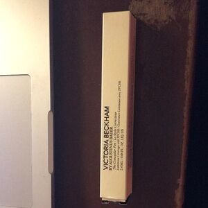 Victoria Beckham by Augustinus Bader/The Concealer Pen